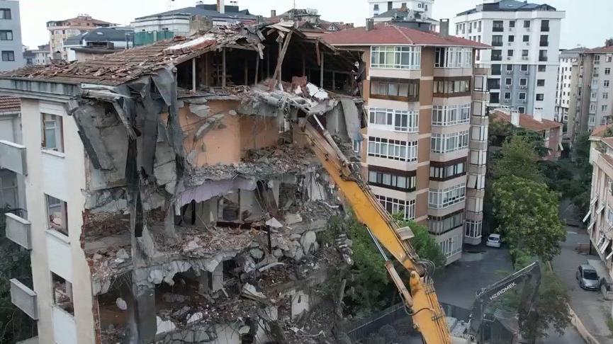 İmamoğlu: Çok geç olmadan bu binaların hepsini yenilemeliyiz