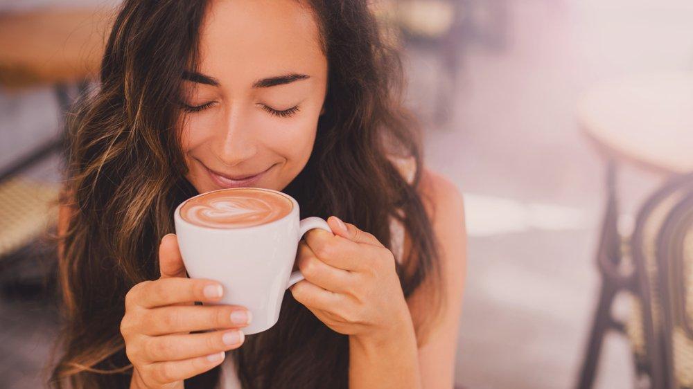 Sıcak çay ve kahve içmek belirli bir kanser türünü tetikliyor mu?