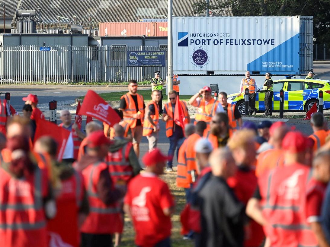Hukuk, ulaşım, eğitim, sağlık... İngiltere'de grevler tüm sektörlere yayılıyor