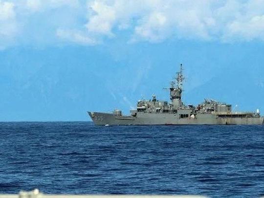 Tayvan gerilimi sürüyor! Çin savaş uçakları ve gemilerle adayı çevreledi