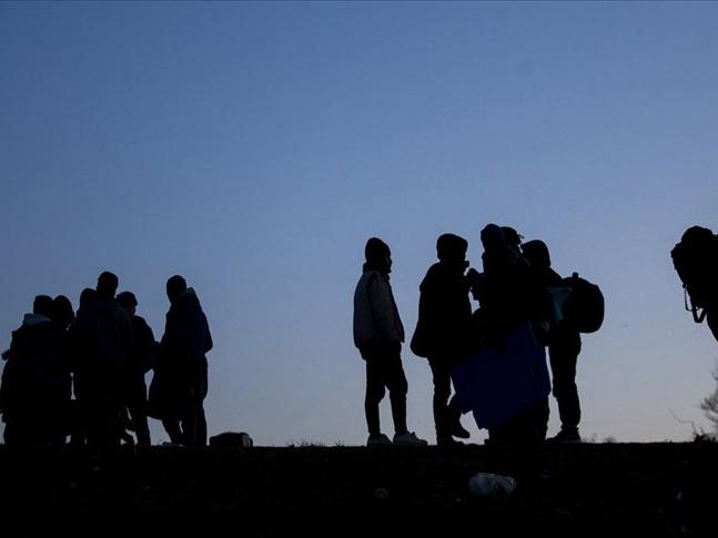 Türkiye'de son bir haftada 3 bin 38 düzensiz göçmen sınır dışı edildi