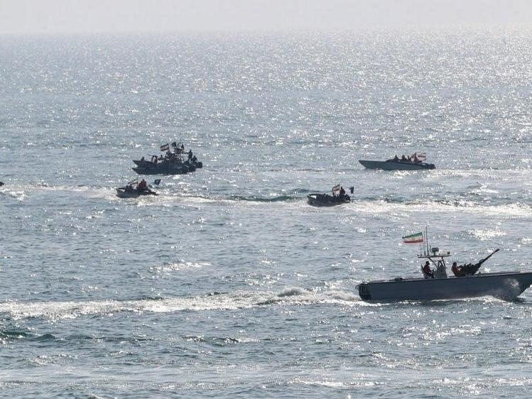 İran, Basra Körfezi'nde yabancı bir tekneye el koydu