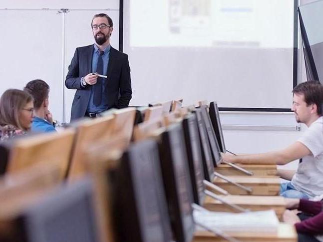 Doğuş Üniversitesi 22 Öğretim Üyesi alacak
