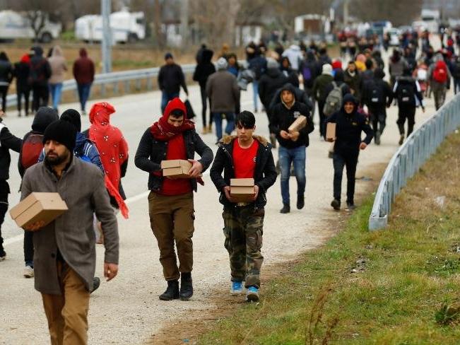 İsrail basını: Türkiye'deki binlerce sığınmacı Avrupa'ya geçmeye hazırlanıyor