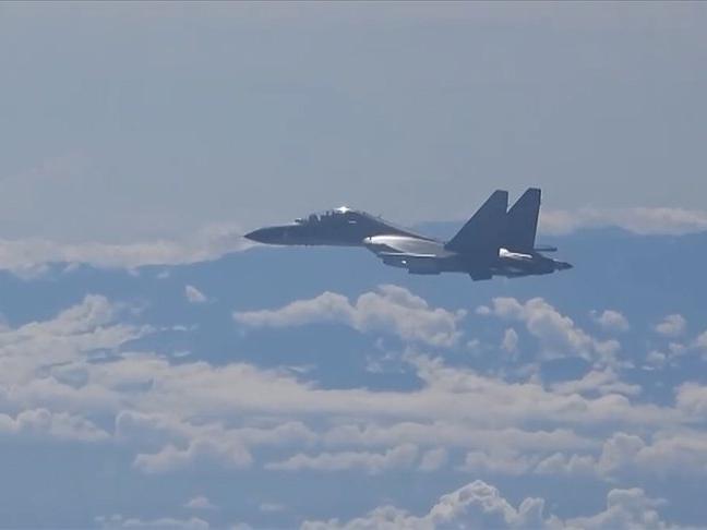 Tayvan açıkladı: Çin savaş uçakları yeniden ada çevresinde