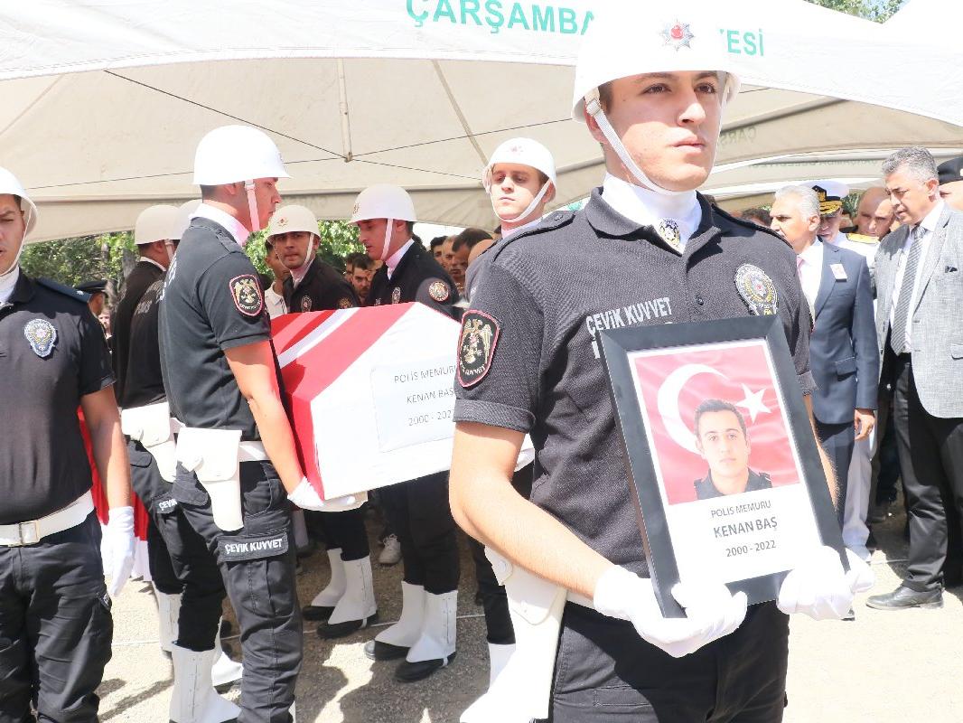 Kaza kurşunuyla vefat eden polis memuru Kenan Baş son yolculuğuna uğurlandı