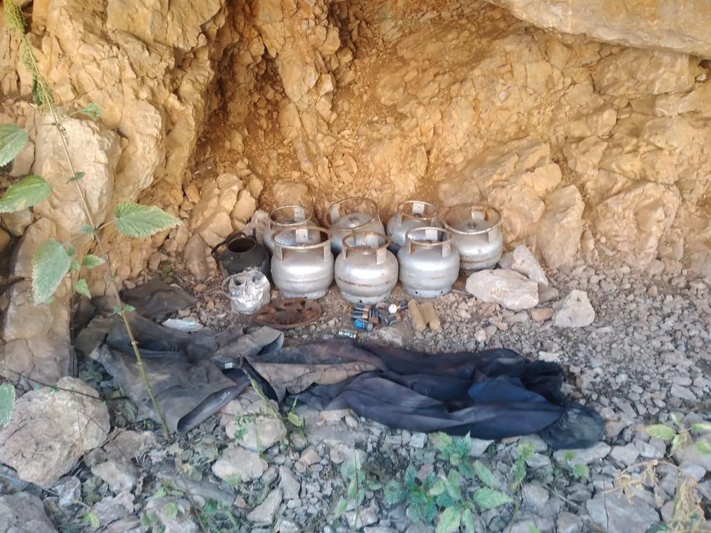 Tunceli'de teröristlere ait patlayıcı ve yaşam malzemesi ele geçirildi