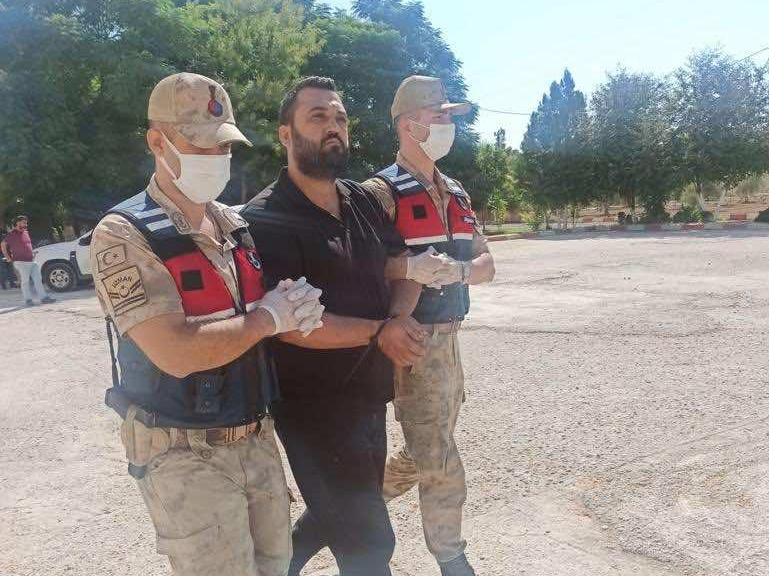 Kamu görevlilerine eylem hazırlığındaki 4 terörist yakalandı