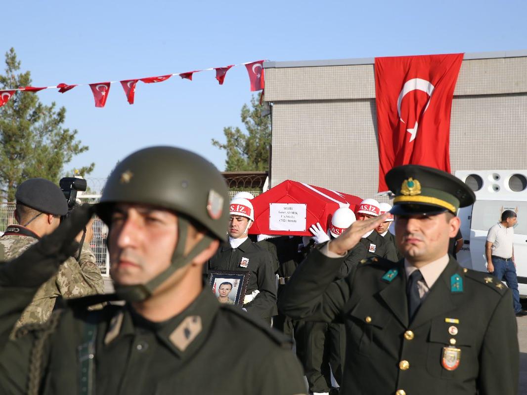 Şehit Piyade Er Ayberk'in naaşı memleketi Gaziantep'e uğurlandı