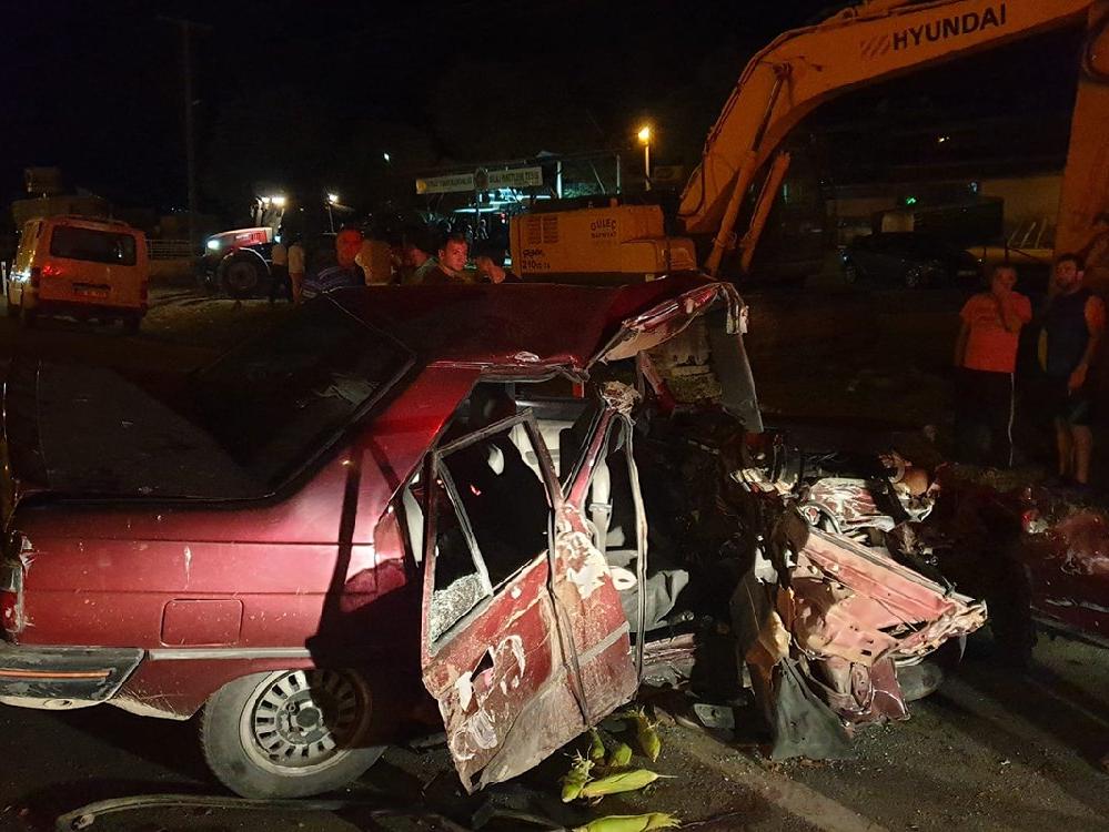 Samsun'da feci kaza: 2 ölü, 4 yaralı