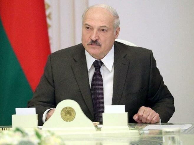 Lukaşenko’dan orduya savaş zamanı alarmı talimatı