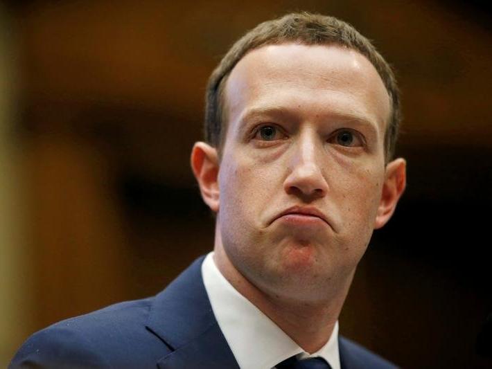 Mark Zuckerberg'in serveti eriyor: 70 milyar dolar kaybetti