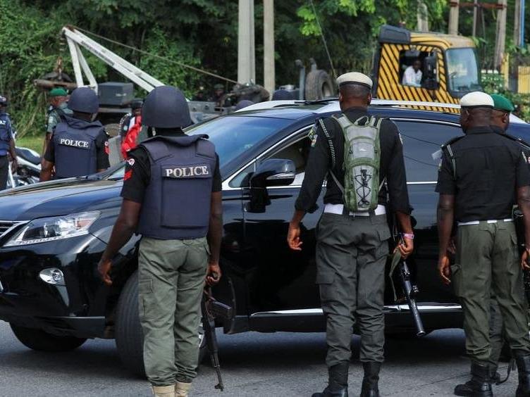 Nijerya'da camiye düzenlenen silahlı saldırıda 18 kişi hayatını kaybetti