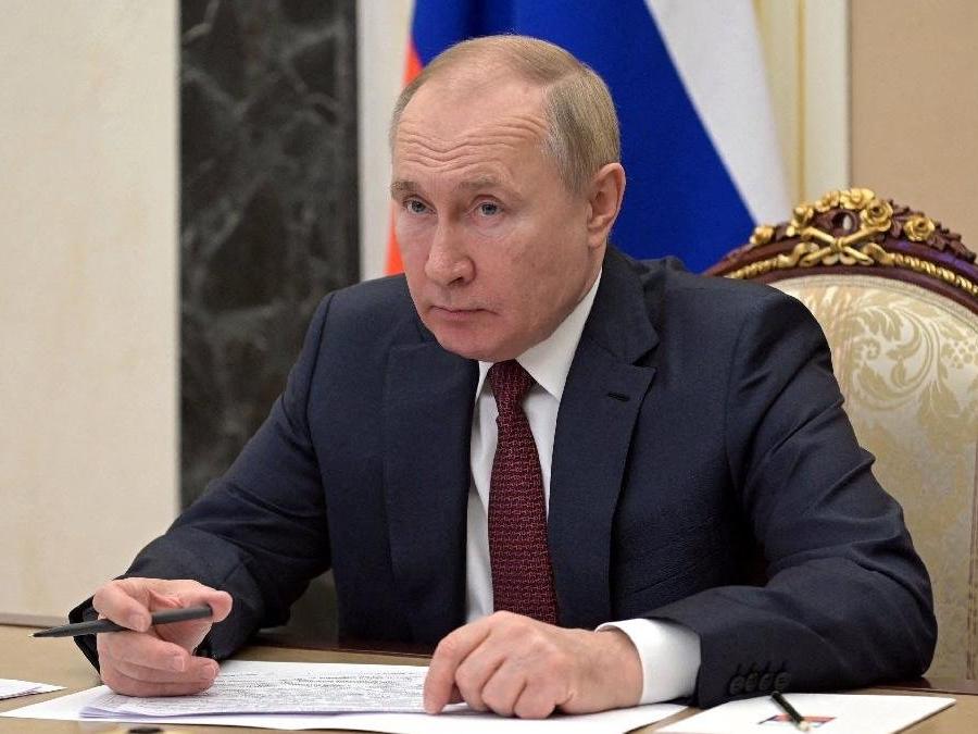 Putin’den savaşla ilgili yeni hamle... Kararnameyi imzaladı