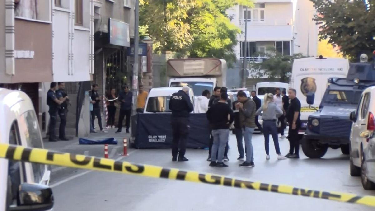 İstanbul Bağcılar'da vahşet! Annesini öldürdü, kafasını kesip sokağa attı