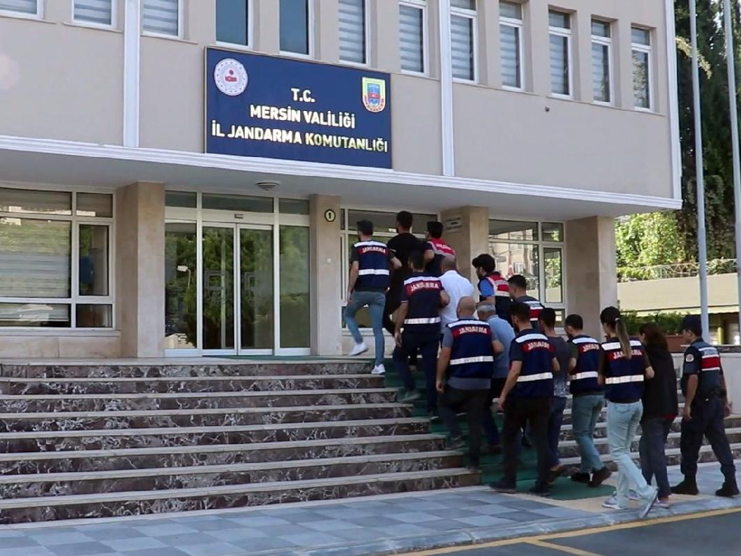 Mersin'deki polisevine terör saldırısıyla ilgili 13 zanlı adliyede