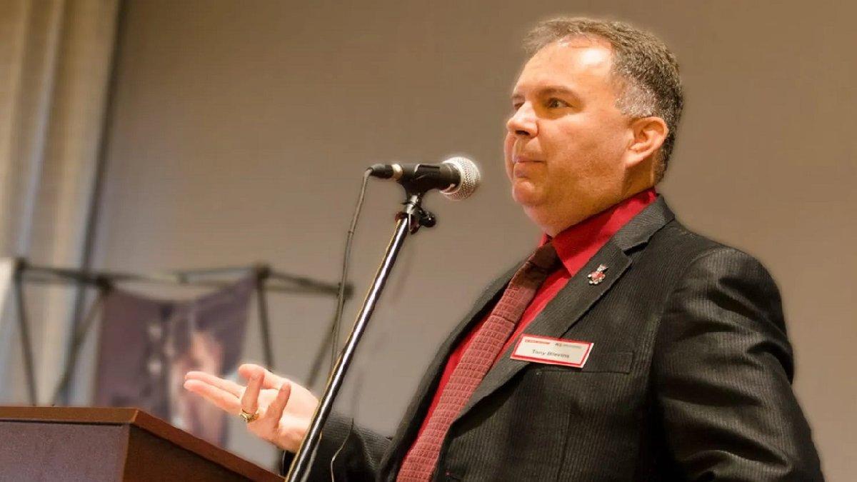 Apple'da Tony Blevins depremi! Kadınlarla ilgili sözleri yüzünden kovuldu