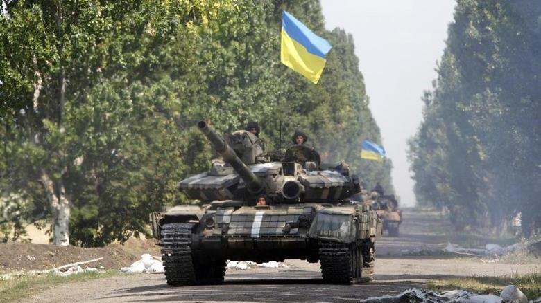 Ukrayna ordusundan Rusya’nın ilhak ettiği bölgelerde büyük taarruz