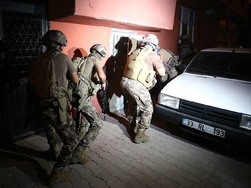 Mersin'de PKK/KCK operasyonu! 2 tutuklama