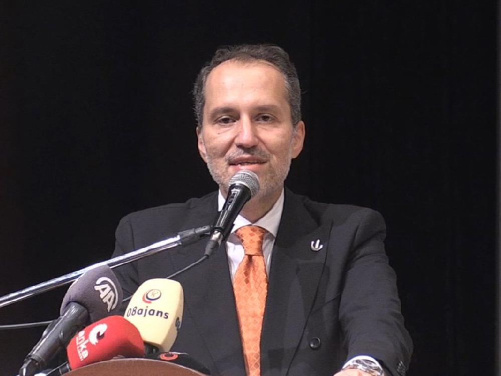 Erbakan'dan AKP'ye eleştiri: Bir yanlıştan diğerine savruluyor