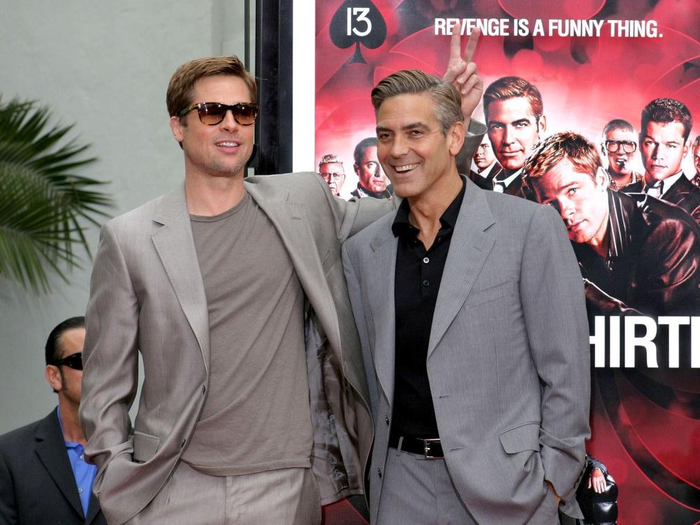 George Clooney ve Brad Pitt'ten esprili "yakışıklılık yarışı"
