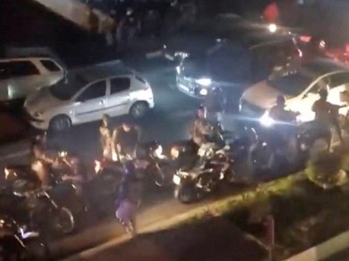 İran'daki Mahsa Amini protestolarında öğrencilere sert müdahale