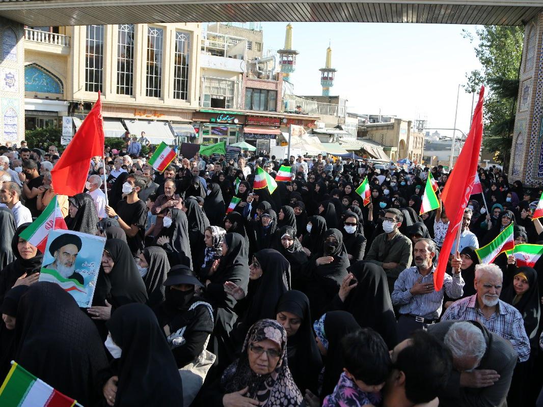 Tahran'da yönetime destek yürüyüşü yapıldı