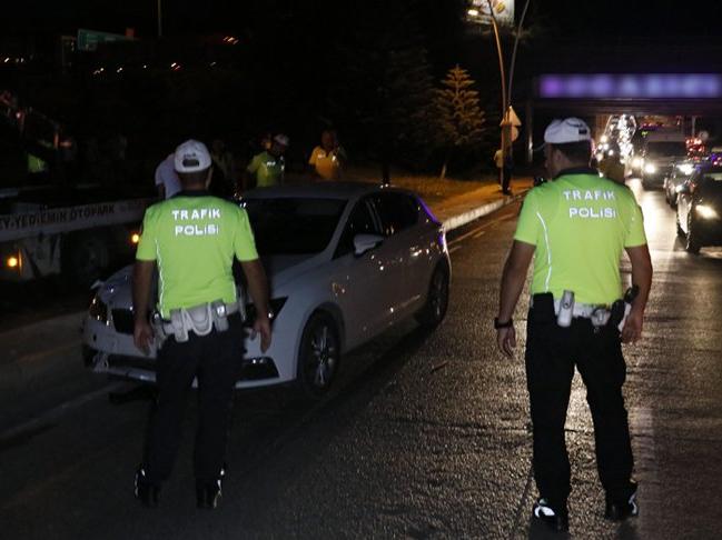 Adana'da otomobilin çarptığı skuter sürücüsü hayatını kaybetti