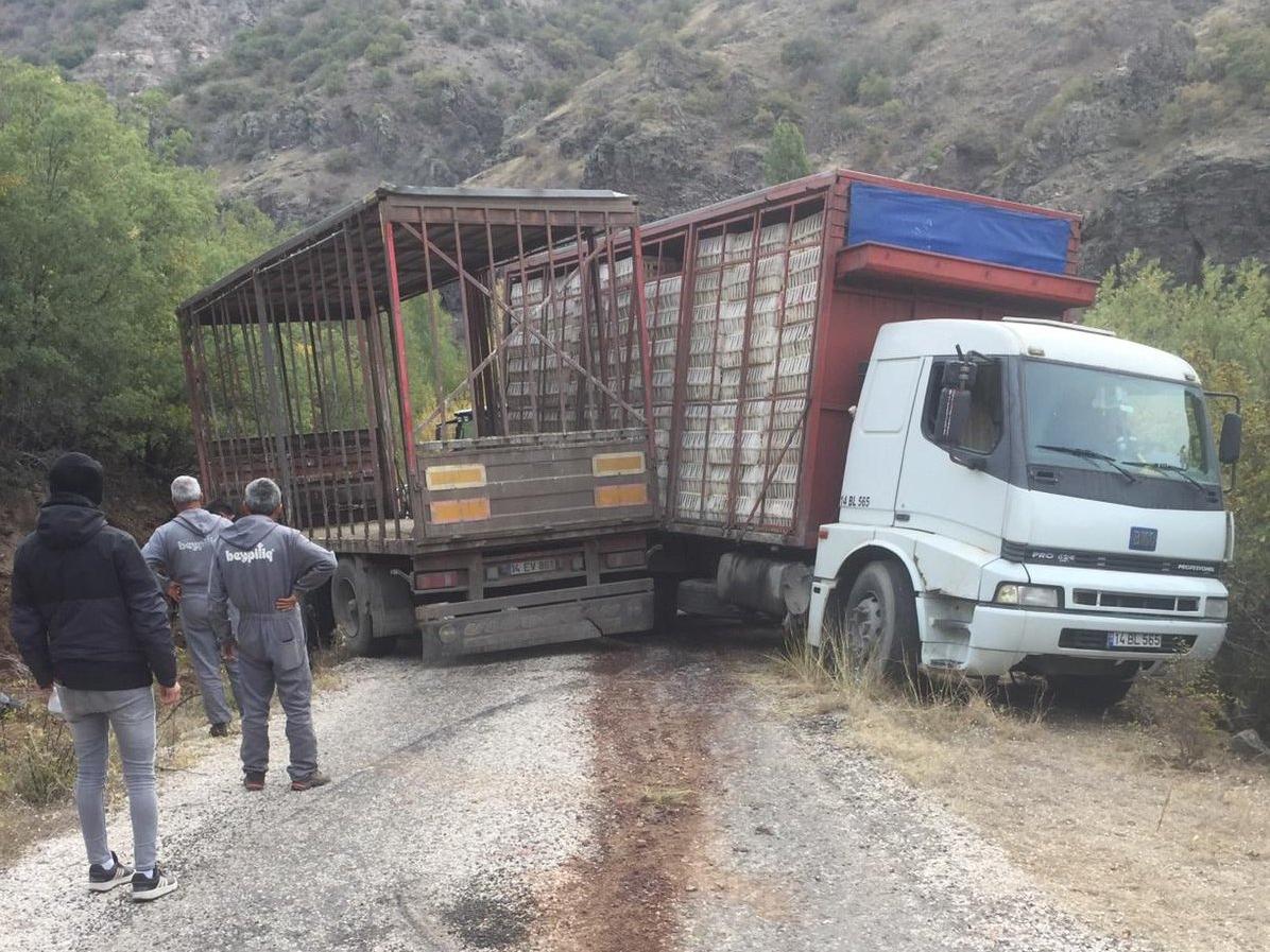 Rampada kayan kamyondan atlayan sürücü öldü