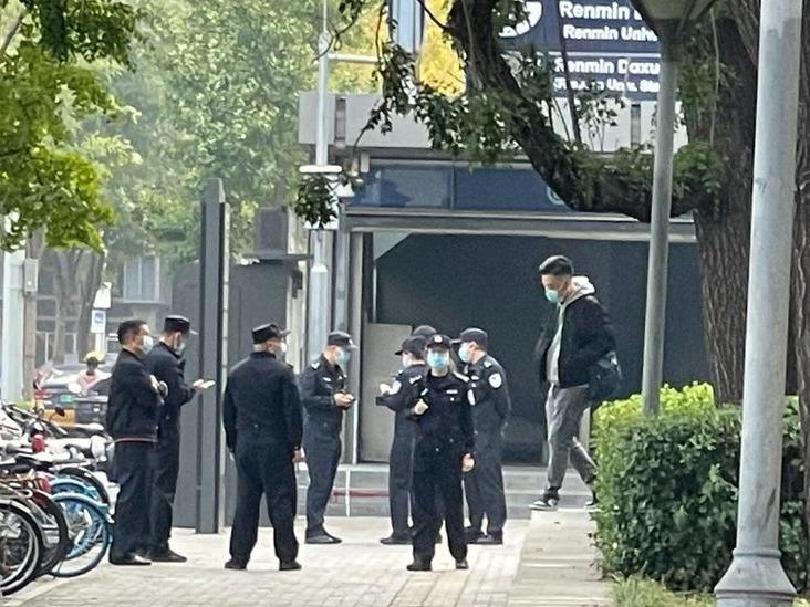 Pekin'de Covid-19 karantinalarına karşı protesto