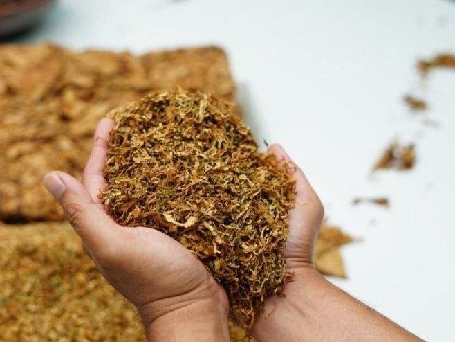 Tonlarca tütün, 1 milyon 440 bin makaron ele geçirildi