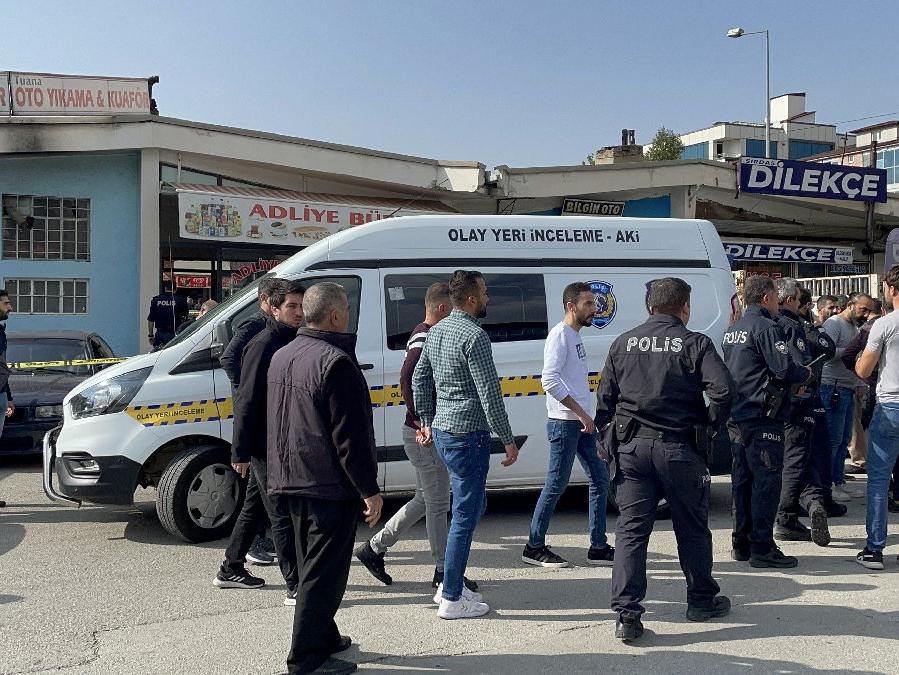 Duruşma sonrası çıkan silahlı kavgada 1 kişi öldü