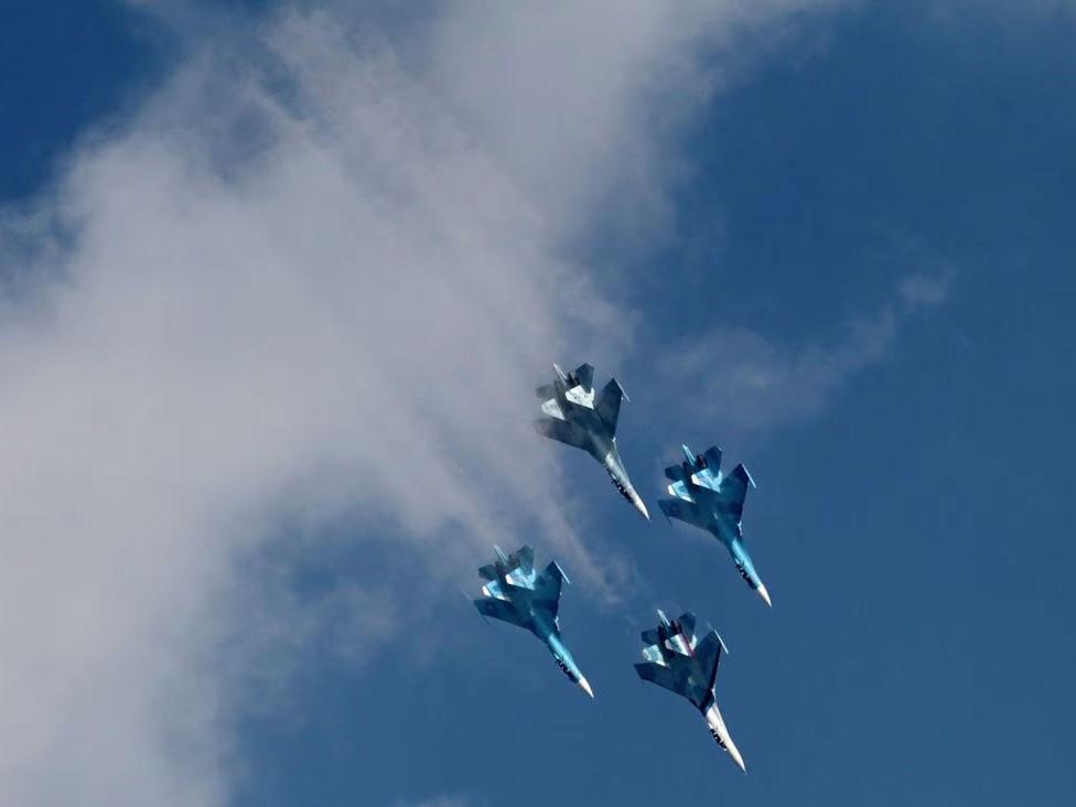 İngiltere-Rusya arasında kriz: Karadeniz üzerinde savaş uçakları hedef aldı