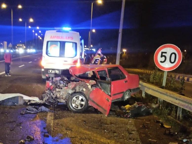 Çankırı'da otomobil bariyere çarptı: 2 ölü, 3 yaralı