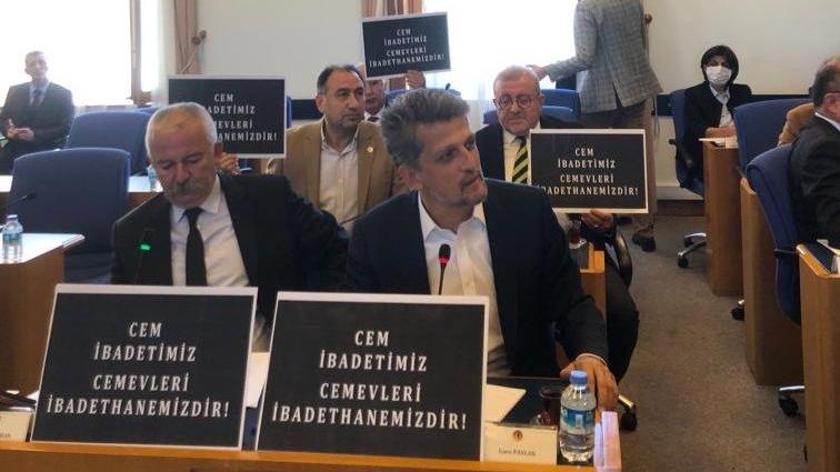 Alevi teklifi Meclis'te sert tartışmalarla başladı... AKP'li vekil: 'Kanıma dokundu' 