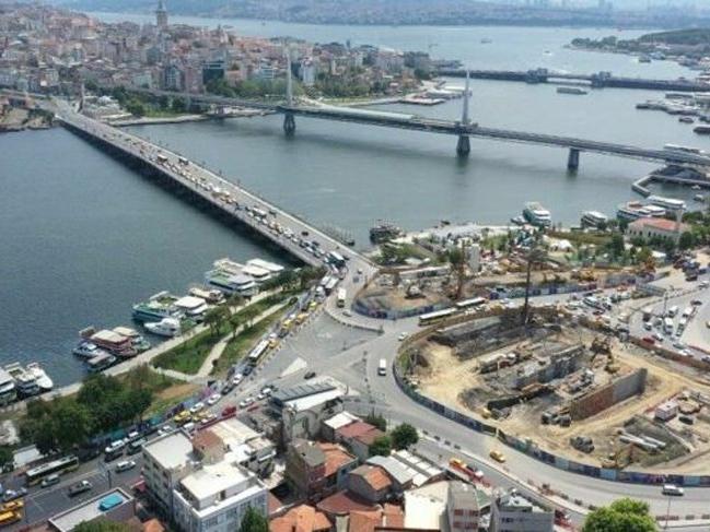 Atatürk (Unkapanı) Köprüsü trafiğe kapatıldı
