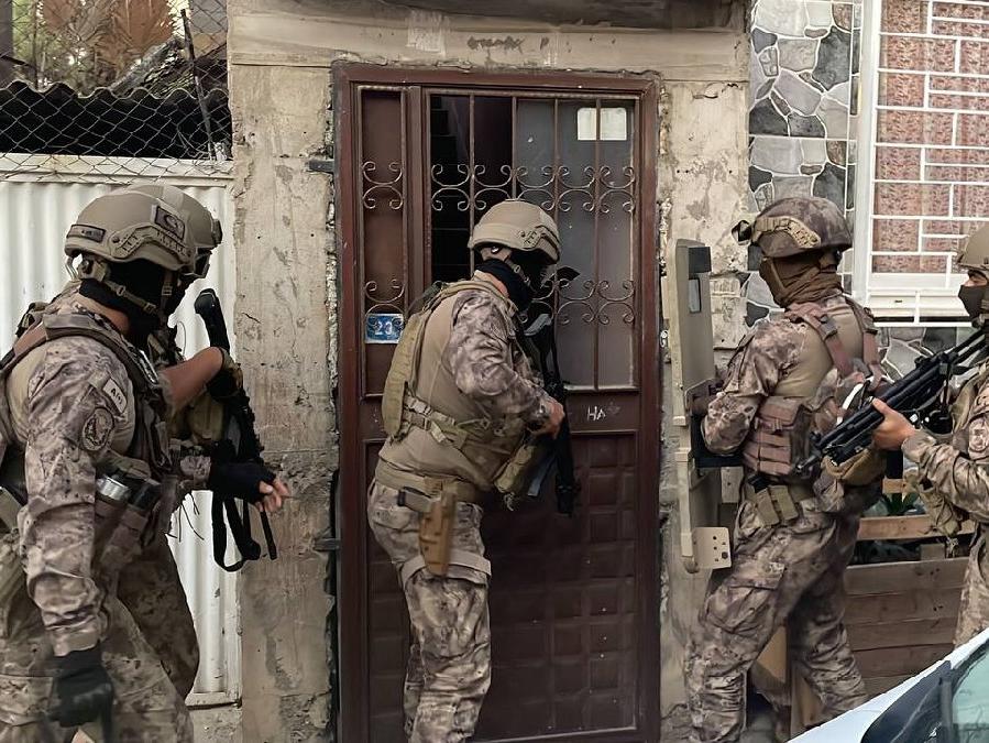 Mersin'de 15 terör şüphelisine yönelik operasyon düzenlendi