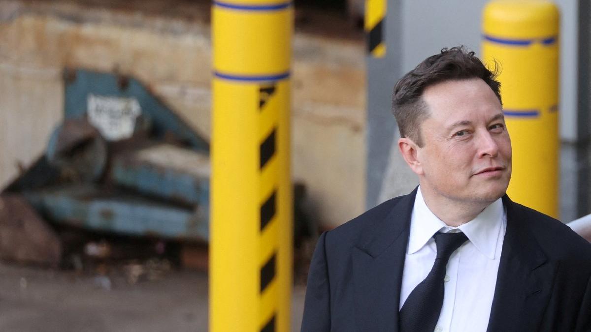 Elon Musk'ın kovduğu Twitter yöneticisi rekor tazminat aldıktan sonra konuştu