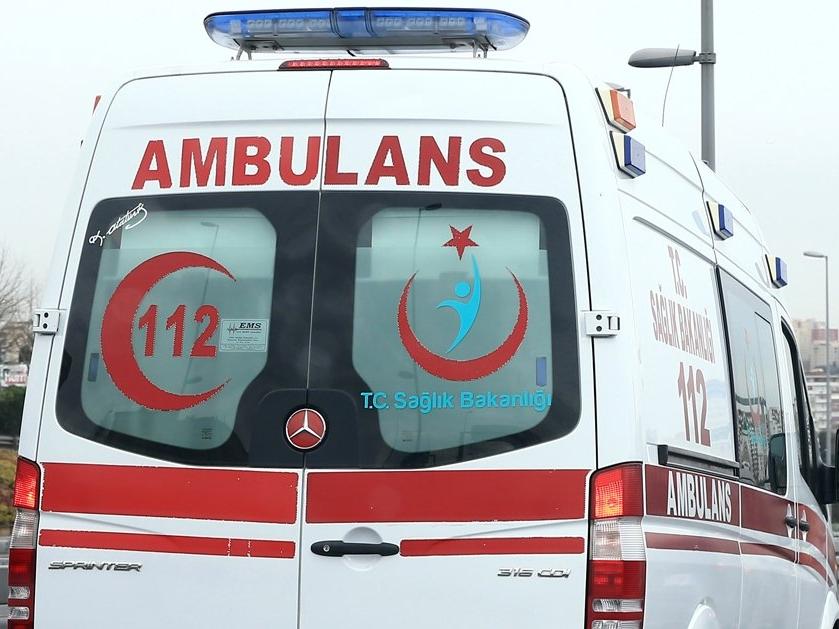 Kocaeli'de kaza: 2'si polis 5 kişi yaralandı