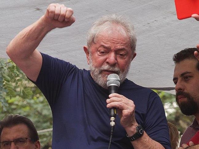 Brezilya'da seçimin galibi belli oldu: Bolsonaro kaybetti, Lula kazandı