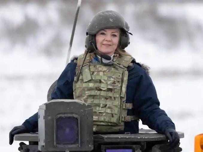 Daily Mail: Liz Truss, başbakanlıktaki son günlerini Putin'in olası nükleer saldırısından korkarak geçirdi