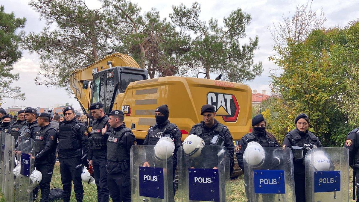 İş makineleri, Kemer Country'ye girdi! Vatandaş direndi, mahkeme durdurdu ama kazmaya devam ediyorlar