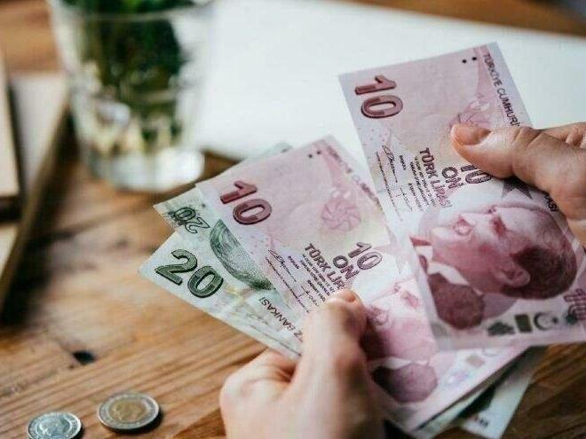 AKP'den yeni asgari ücret ve EYT açıklaması