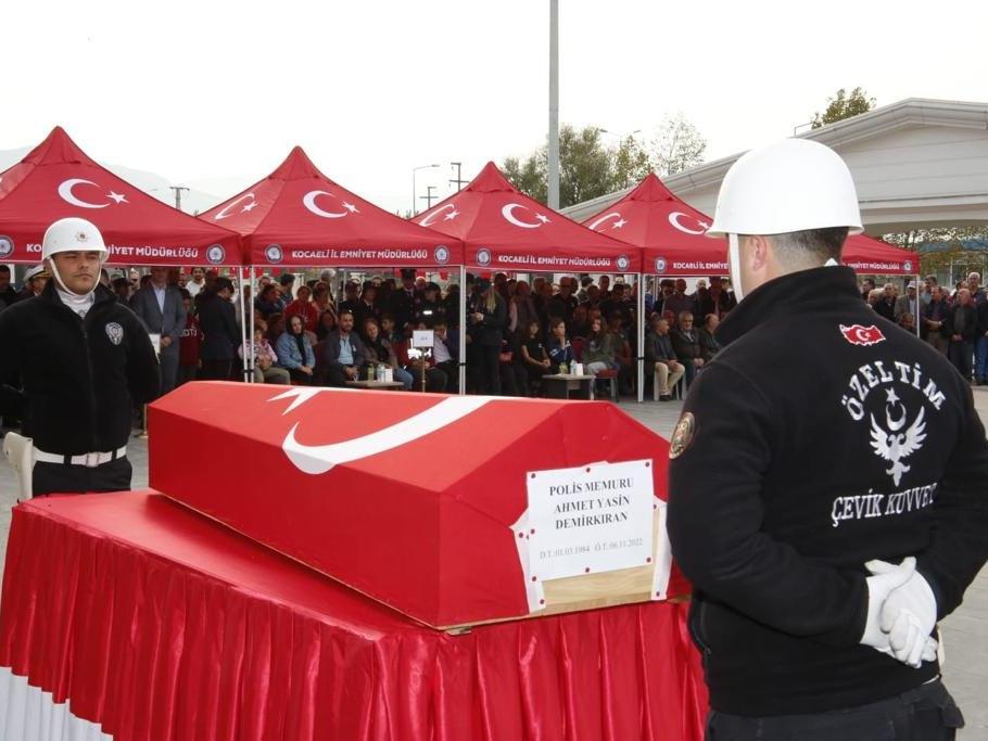Kalp krizi sonucu vefat eden polis için tören düzenlendi