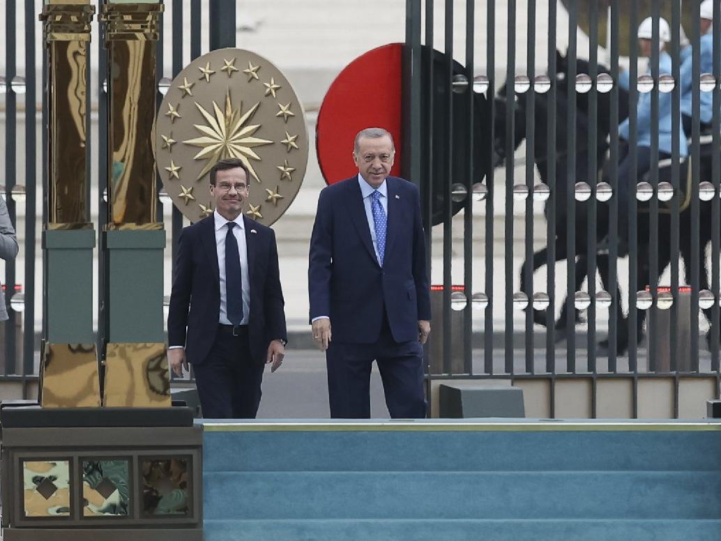 Cumhurbaşkanı Erdoğan, İsveç Başbakanı Kristersson'u resmi törenle karşıladı