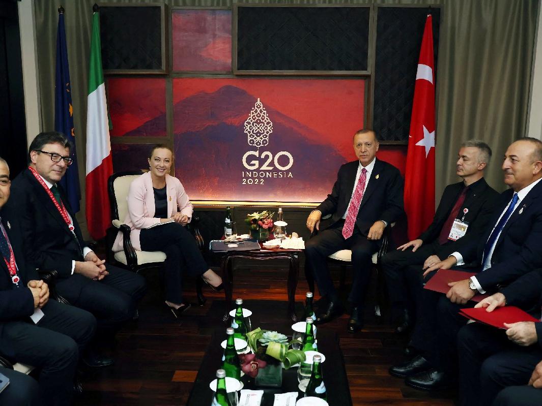 Erdoğan ile görüşen İtalya'nın yeni sağcı lideri Meloni'den Türkiye açıklaması