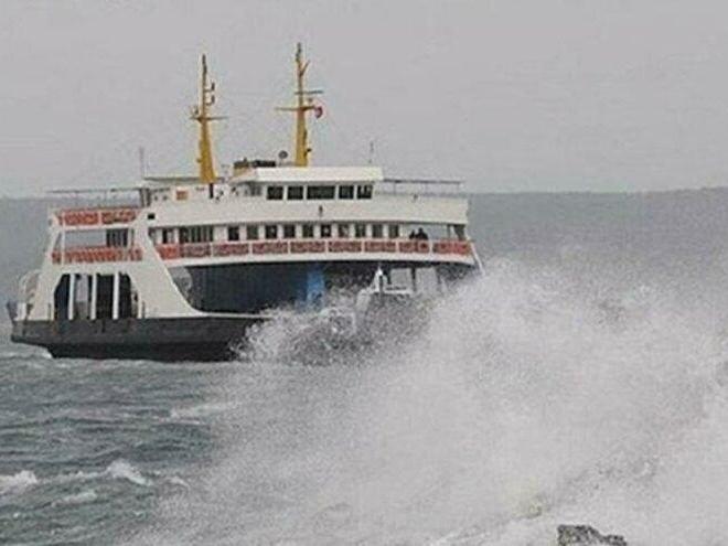 Gökçeada ve Bozcaada feribot seferleri iptal edildi