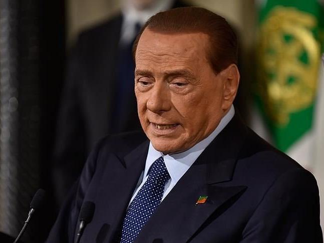Berlusconi beraat etti