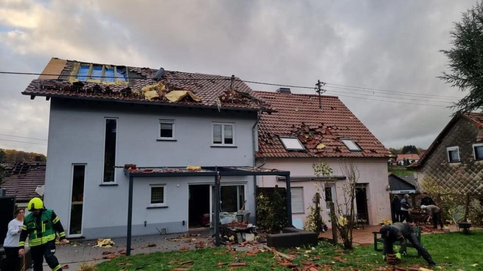 Almanya'da kasırga paniği: Bölgede yıkıma sebep oldu