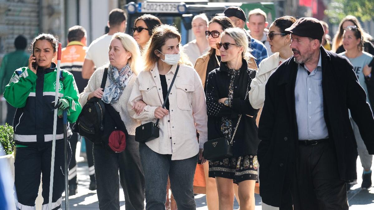 Bilim Kurulu Üyesi'nden Covid uyarısı: Aralık ve Ocak ayına dikkat